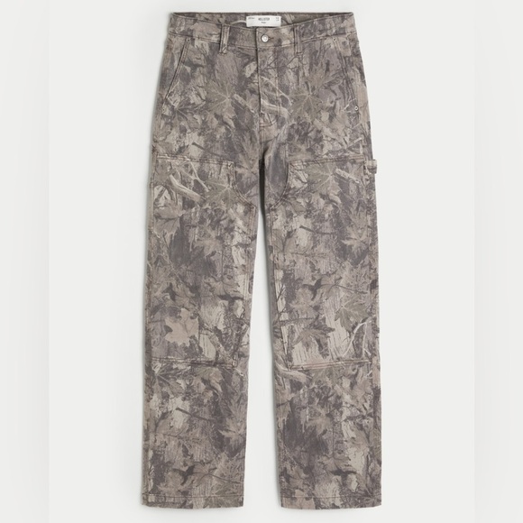 Hollister Other - Hollister Men’s Camo Loose Jeans - size 29 w x 32